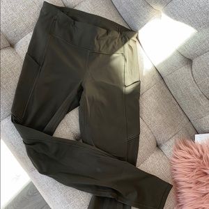 Brand new Lululemon leggings - size 6